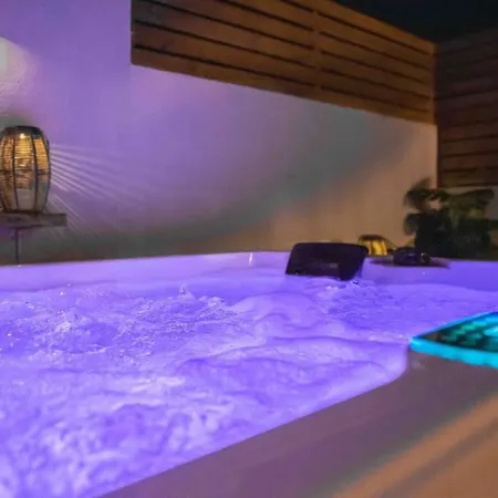 Apartamento Penthouse With Private Jacuzzi & Rooftop - Center By Rems Málaga