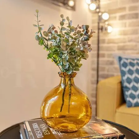 Penthouse With Private Jacuzzi & Rooftop - Center By Rems Apartment *