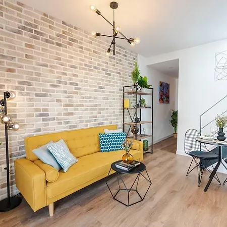Penthouse With Private Jacuzzi & Rooftop - Center By Rems Apartamento
